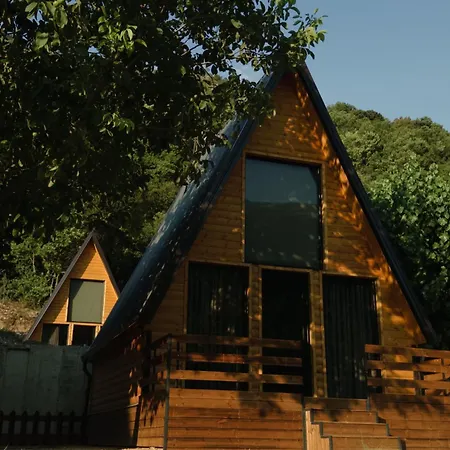 Domek alpejski The Wooden Village - By Nemercka