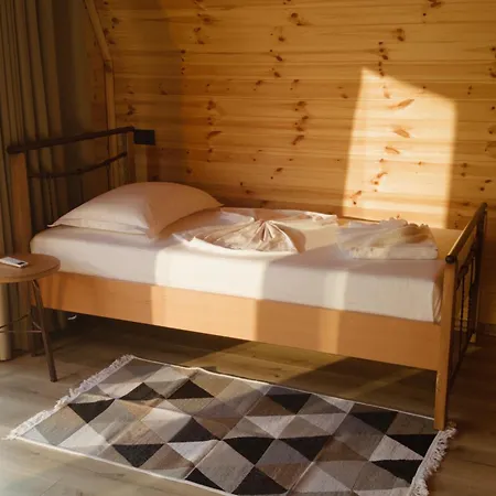 Domek alpejski The Wooden Village - By Nemercka