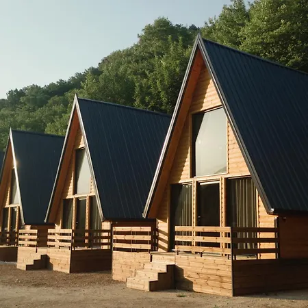 Domek alpejski The Wooden Village - By Nemercka *